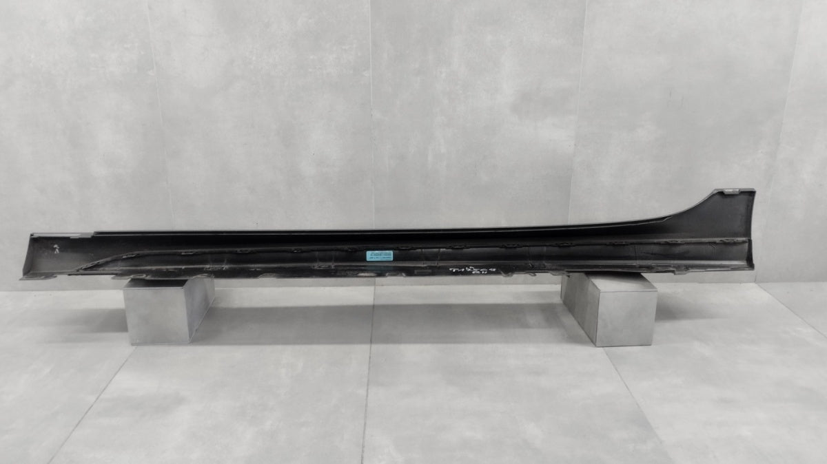 Lajsna praga desni BMW 2 F44 M paket 19-