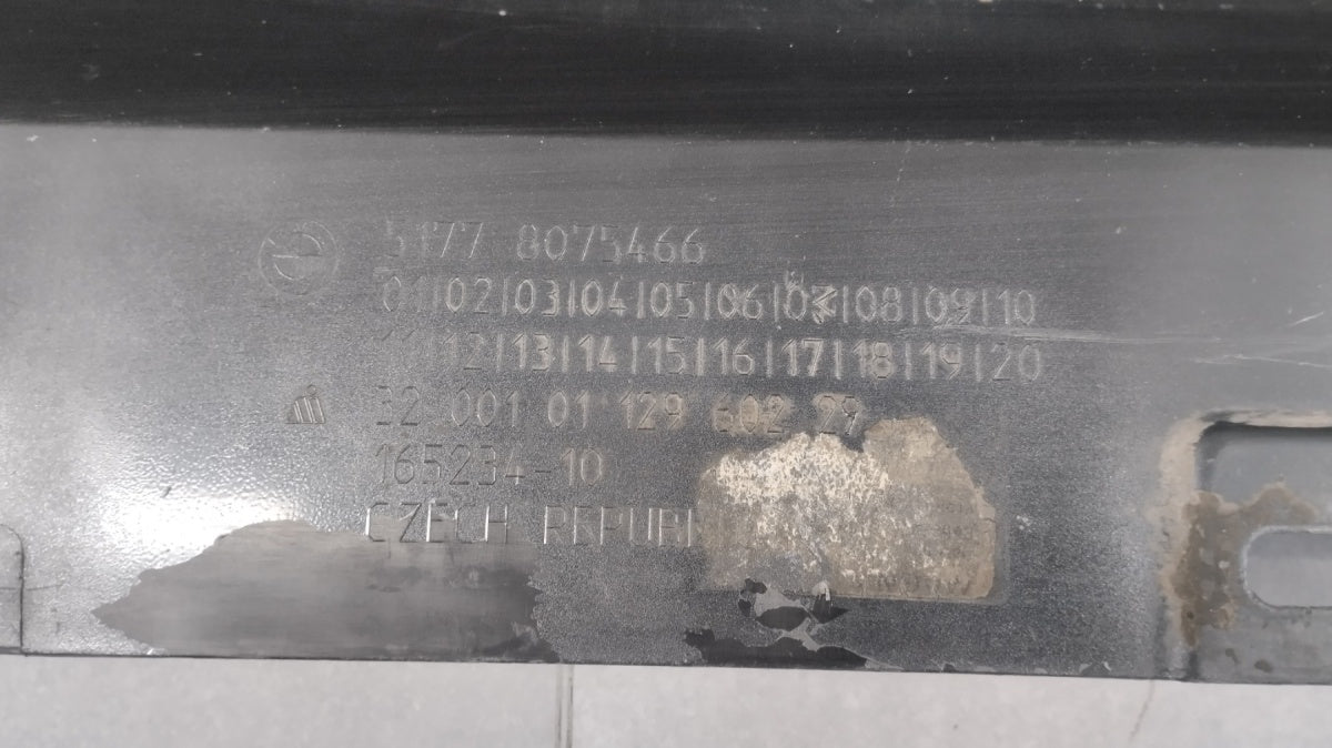 Lajsna praga desni BMW 2 F44 M paket 19-