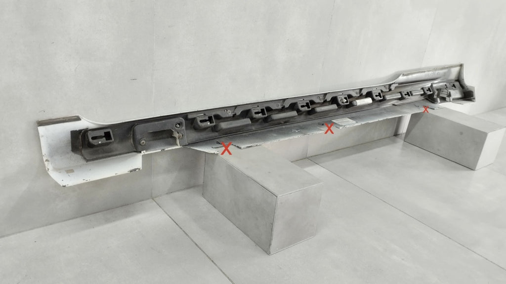 Lajsna praga desni Ford Fiesta MK7 ST 3d Lift 12-