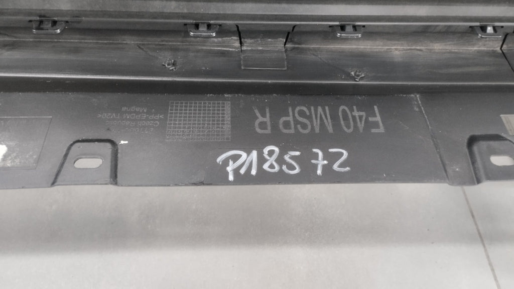 Lajsna praga desni BMW 1 F40 M paket 19-