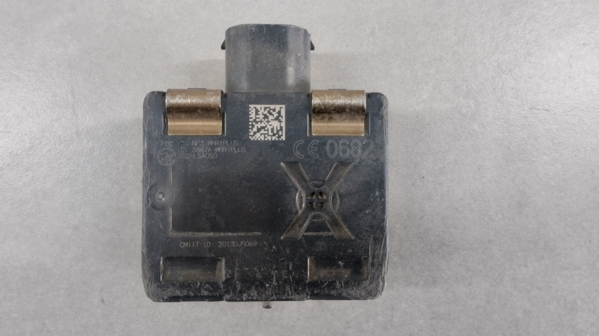 RADAR DISTRONIC CZUJNIK MODUŁ BOSCH MOPAR 2013dj5069 3887A-MRR 1PLUS