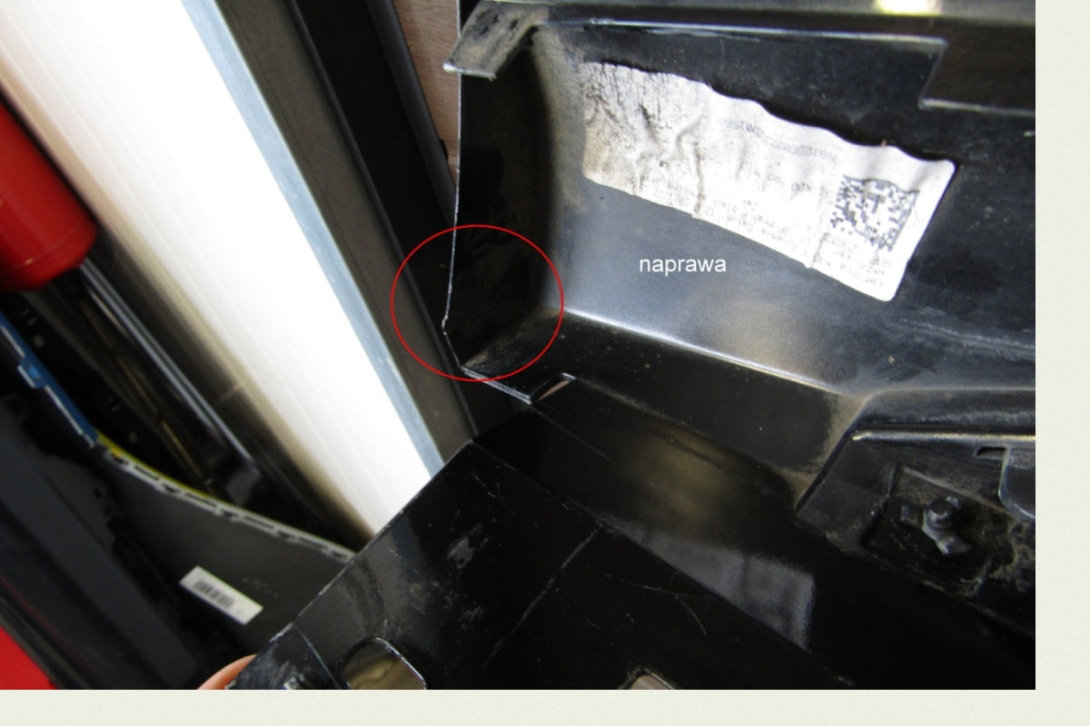 Lajsna praga desna BMW 2 F44 M paket 19-