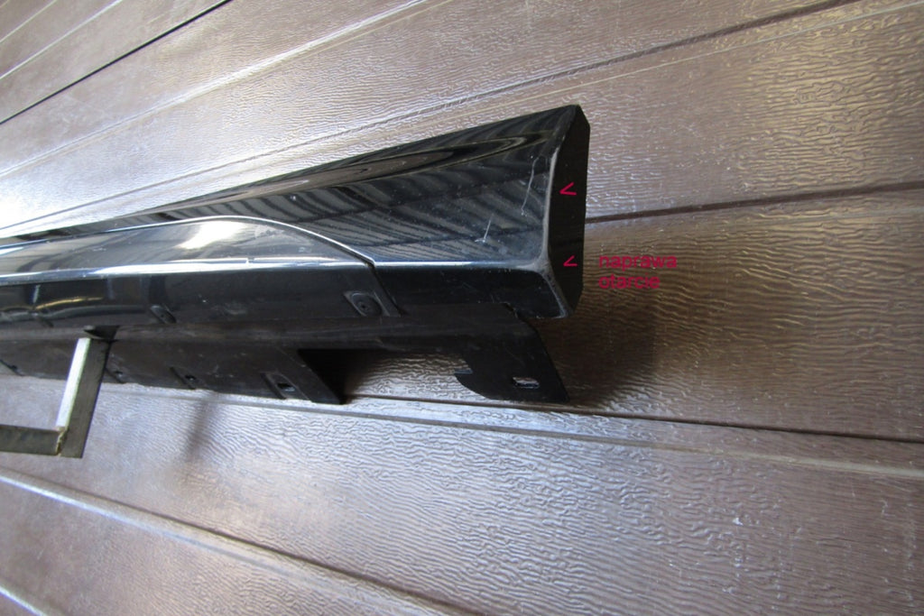 Lajsna praga desna BMW 2 F44 M paket 19-