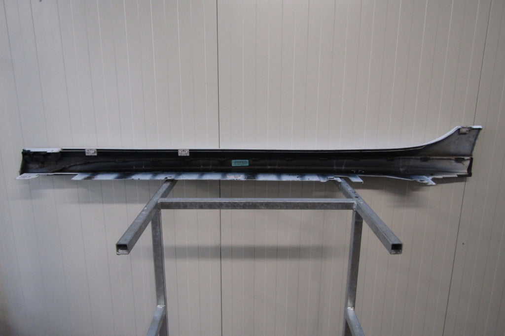 Lajsna praga desna BMW 2 F44 M paket 19-
