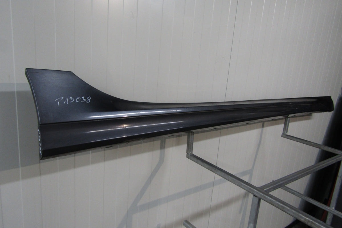 Lajsna praga desna BMW 2 F44 M paket 19-