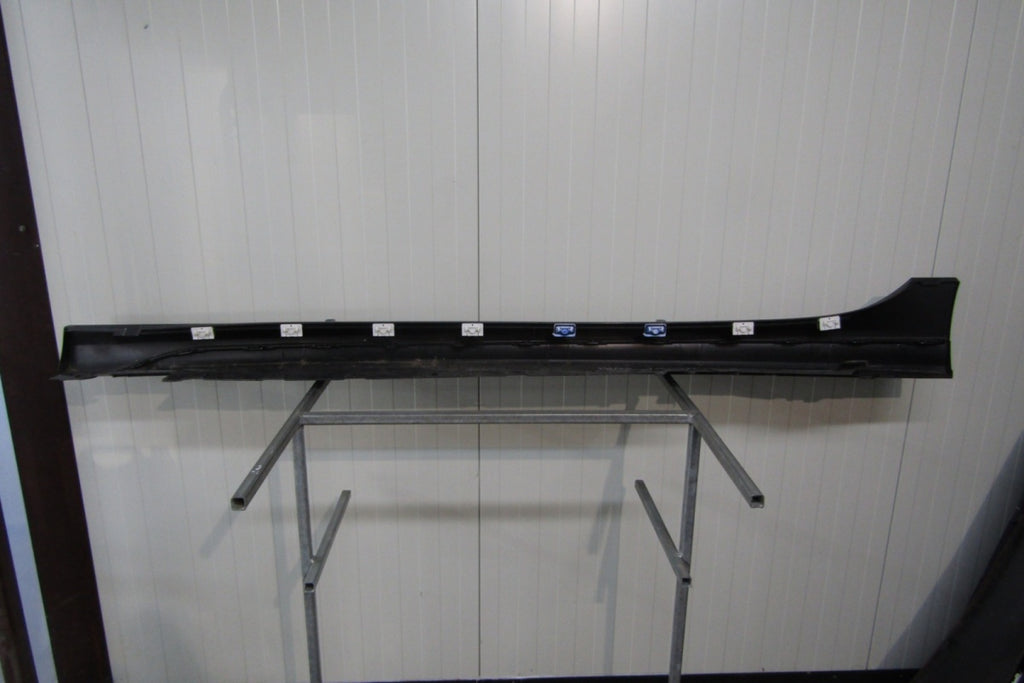 Lajsna praga desna BMW 2 F44 M paket 19-
