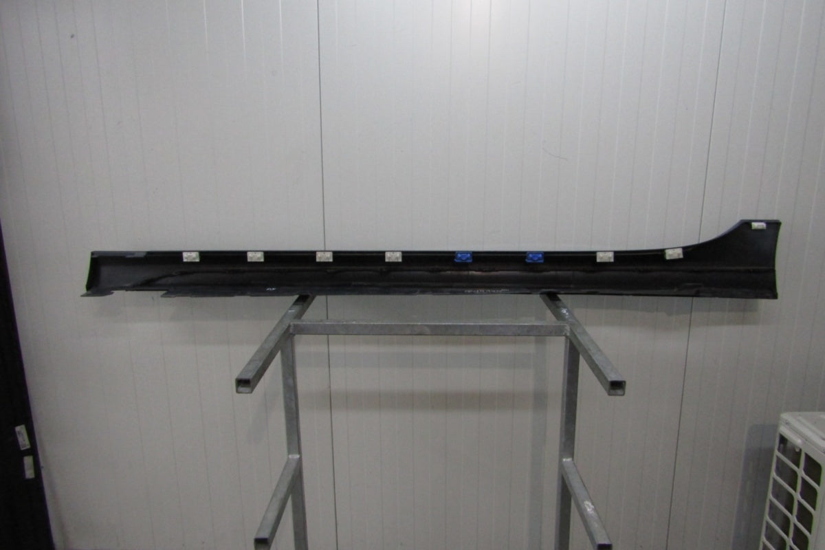 Lajsna praga desna BMW 2 F44 M paket 19-