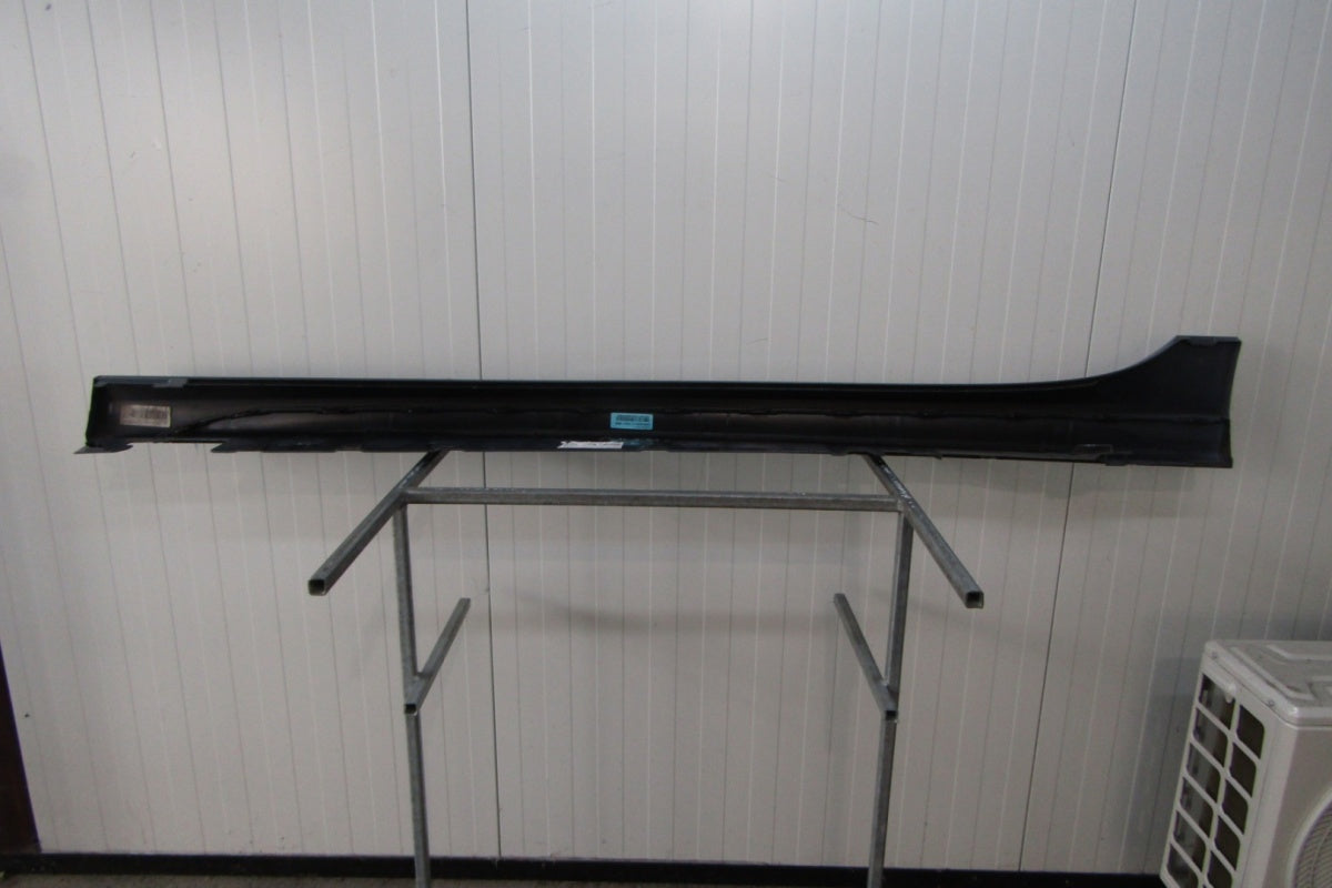 Lajsna praga desna BMW 2 F44 M paket 19-
