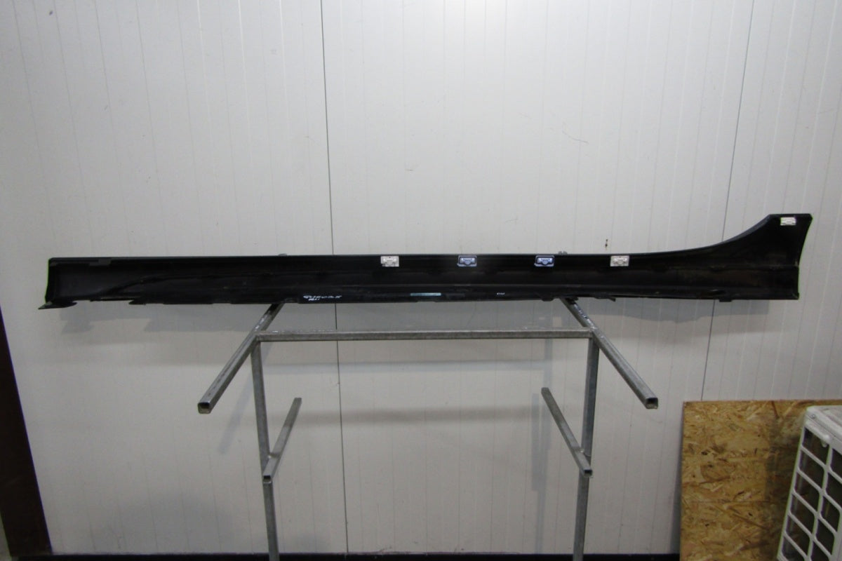Lajsna praga desna BMW 2 F44 M paket 19-