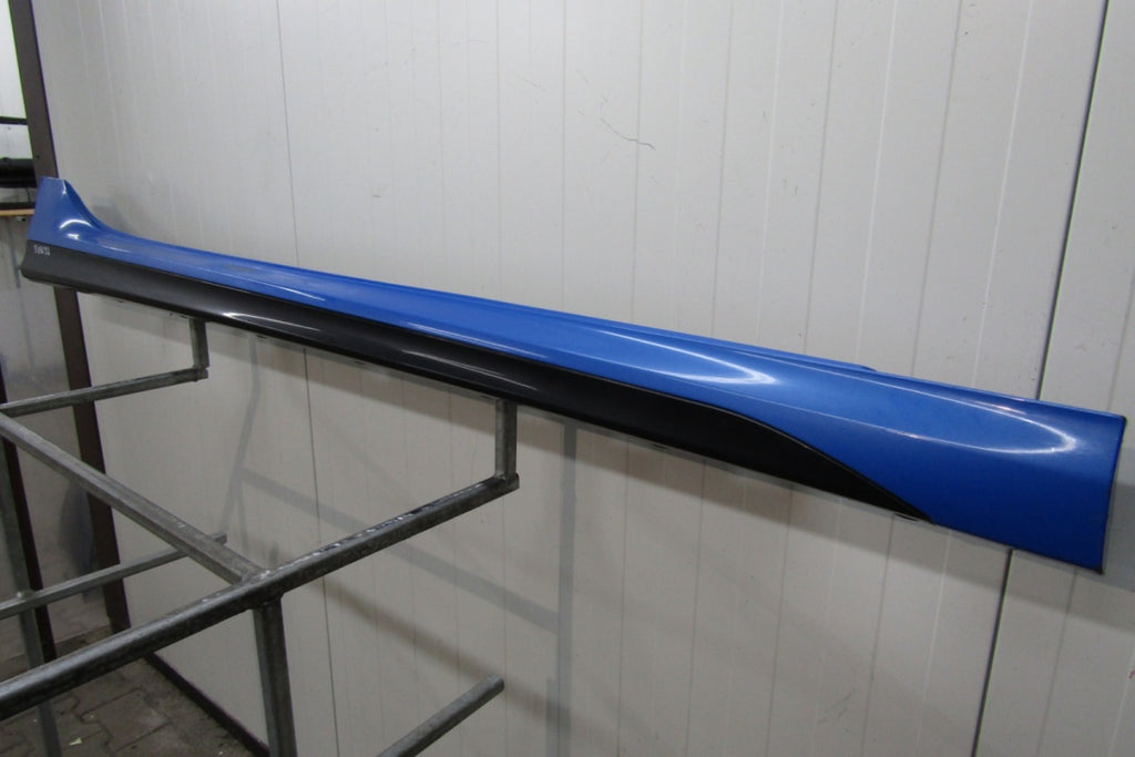 Lajsna praga desna BMW 2 F44 M paket 19-