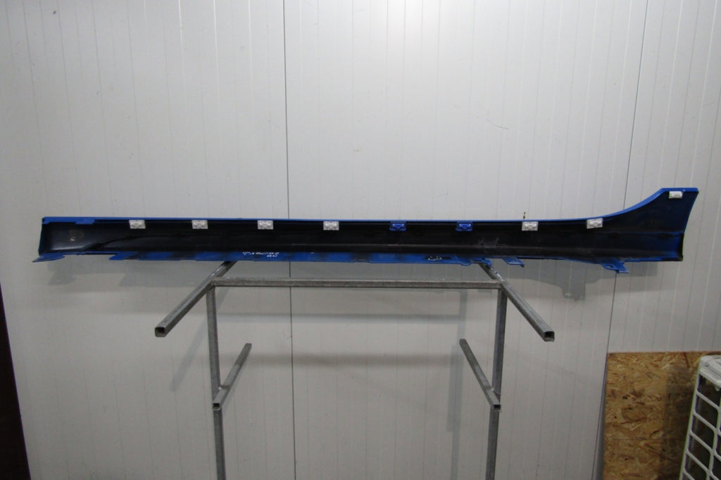Lajsna praga desna BMW 2 F44 M paket 19-