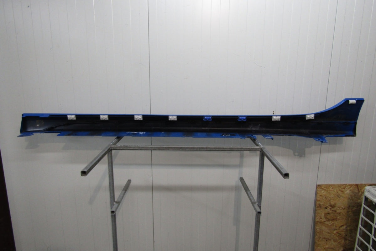 Lajsna praga desna BMW 2 F44 M paket 19-