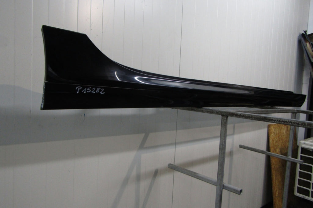 Lajsna praga desni BMW 2 F44 M paket 19-