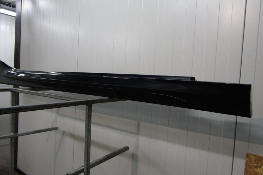 Lajsna praga desni BMW 2 F44 M paket 19-