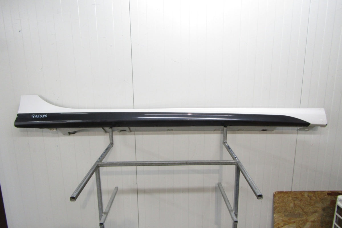 Lajsna praga desni BMW 2 F44 M paket 19-
