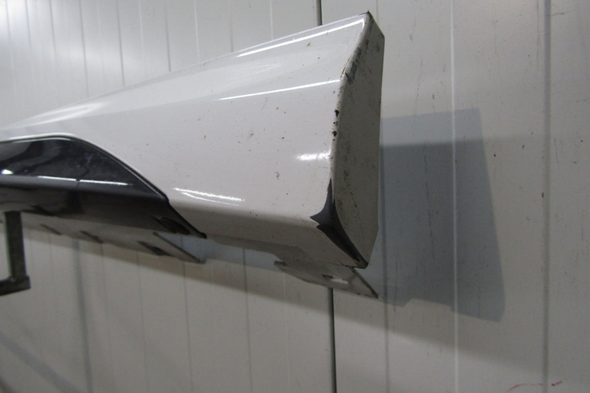 Lajsna praga desni BMW 2 F44 M paket 19-