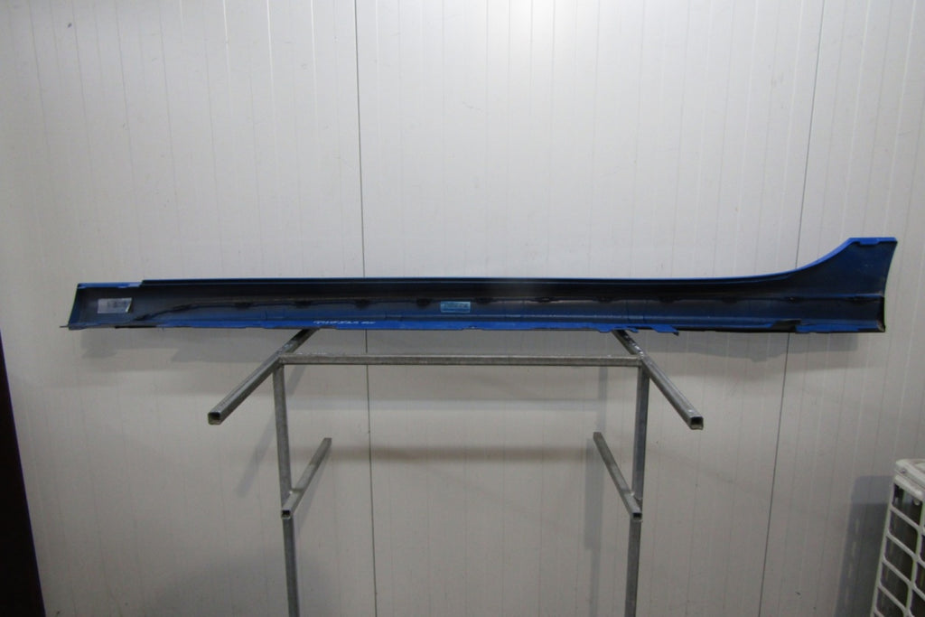 Lajsna praga desni BMW 2 F44 M paket 19-