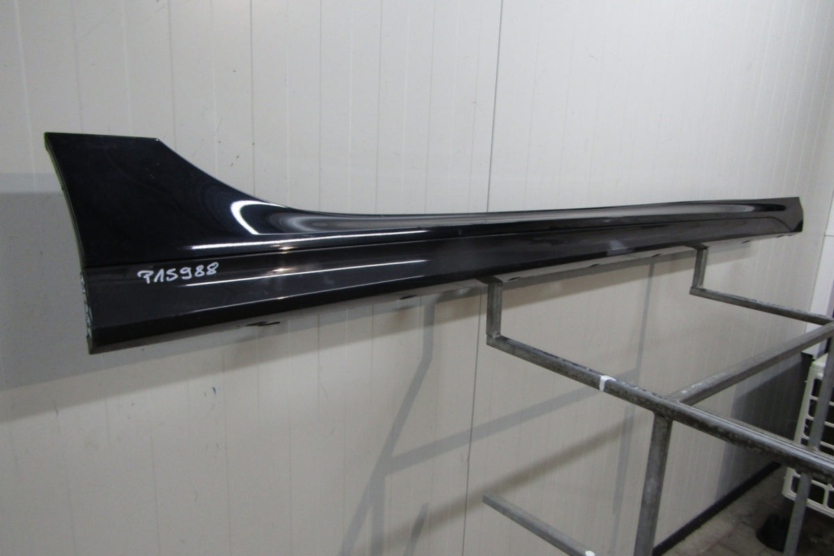 Lajsna praga desni BMW 2 F44 M paket 19-