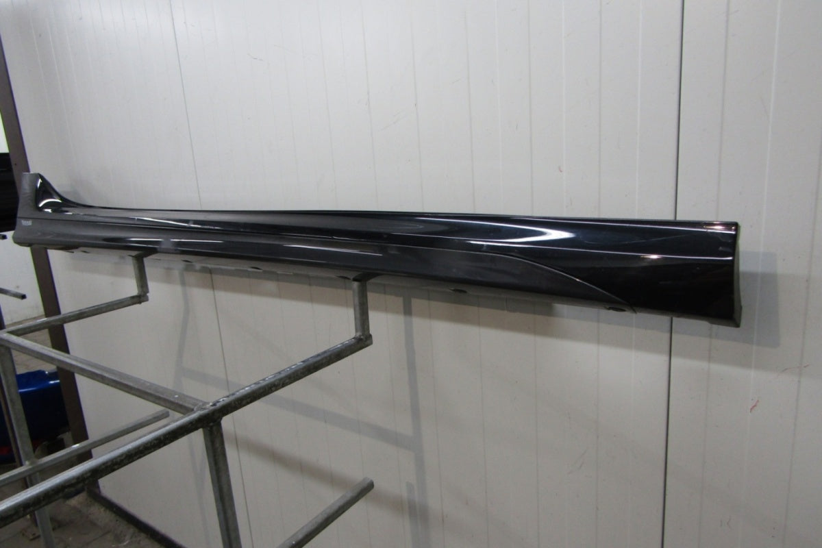 Lajsna praga desni BMW 2 F44 M paket 19-