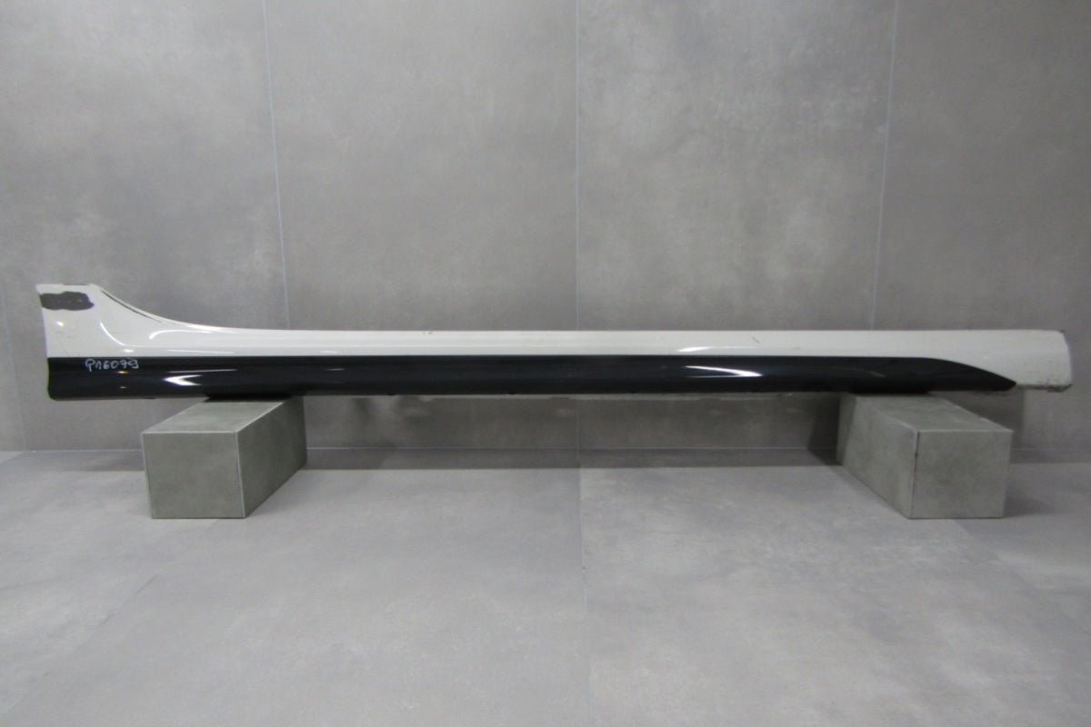 Lajsna praga desni BMW 2 F44 M paket 19-