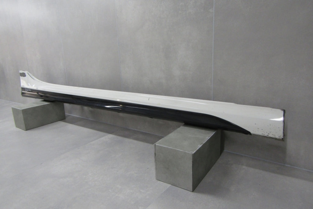 Lajsna praga desni BMW 2 F44 M paket 19-