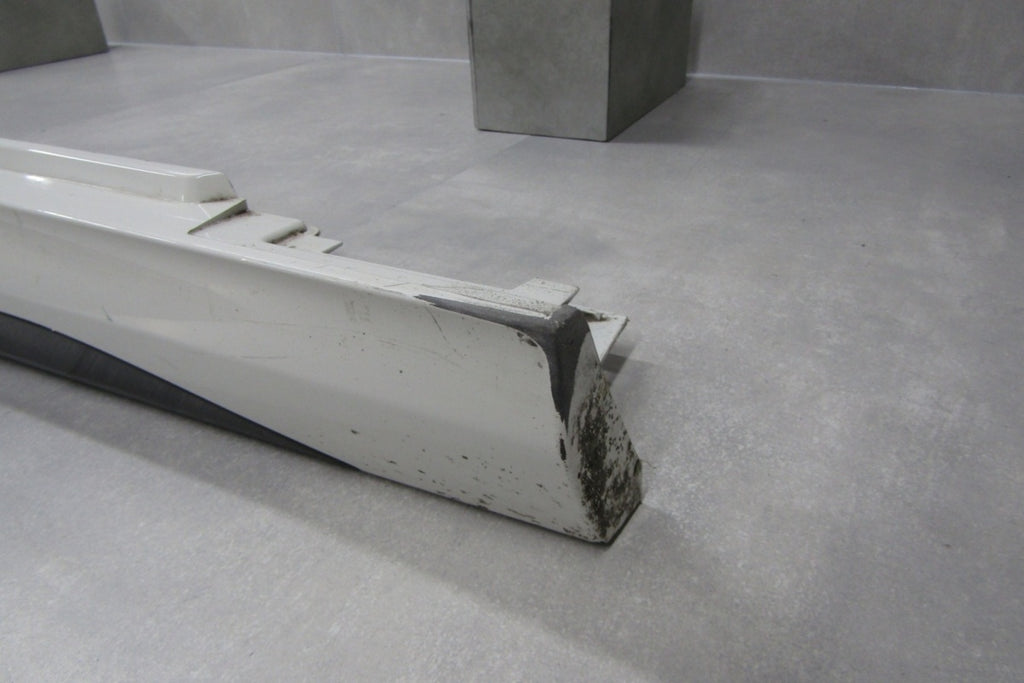 Lajsna praga desni BMW 2 F44 M paket 19-