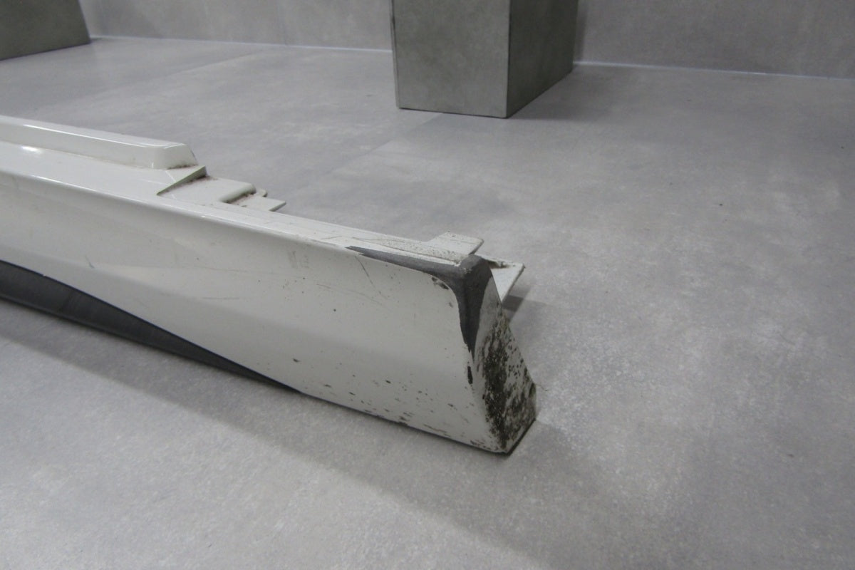 Lajsna praga desni BMW 2 F44 M paket 19-