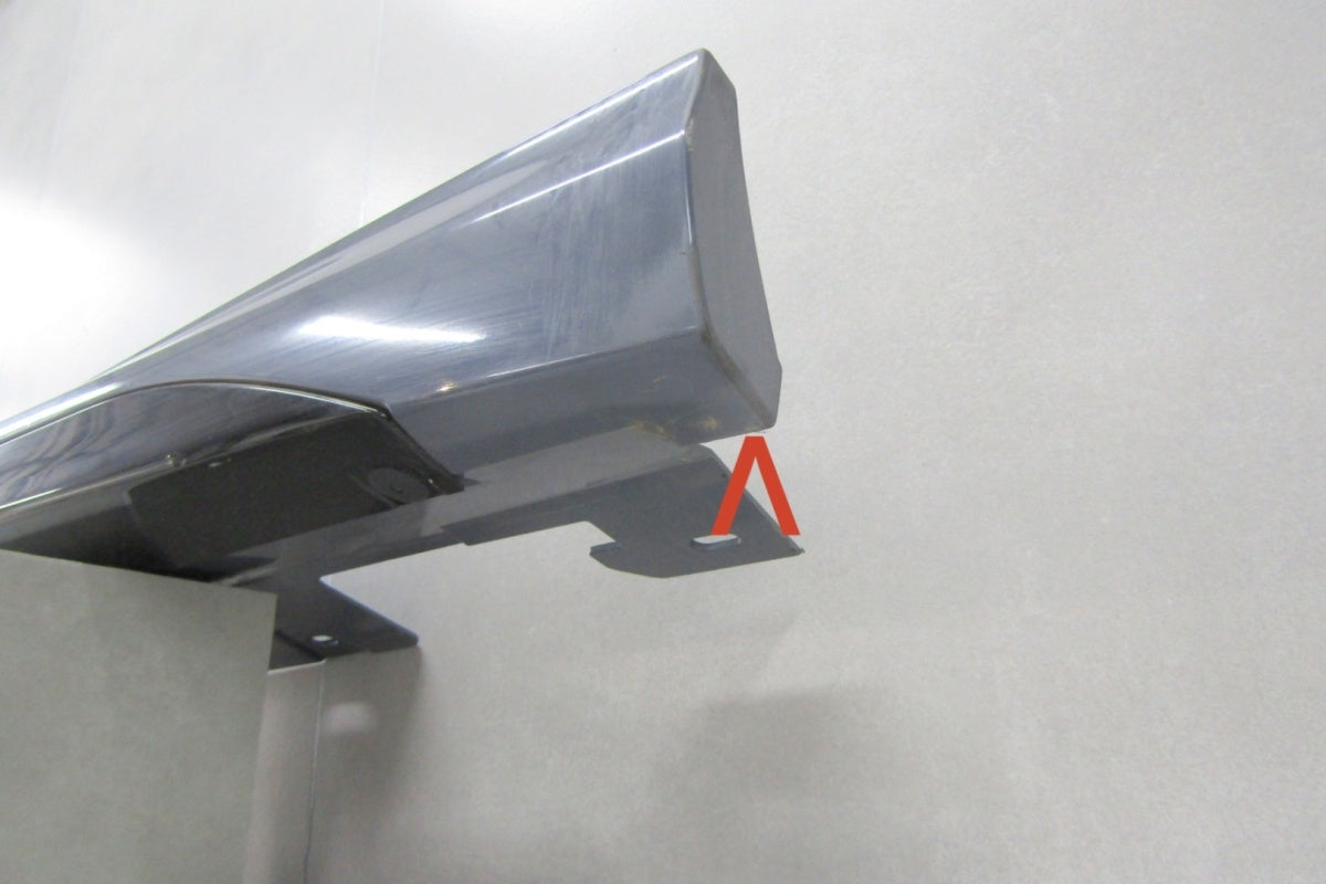 Lajsna praga desni BMW 2 F44 M paket 19-
