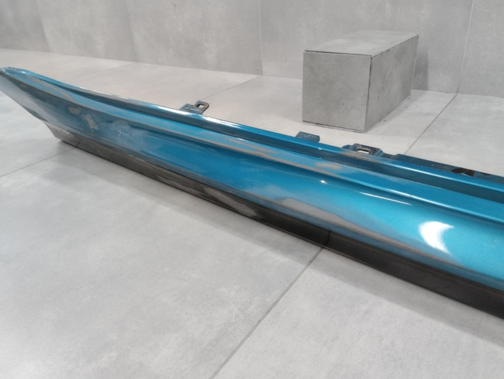 Lajsna praga desni BMW 2 F44 M paket 19-