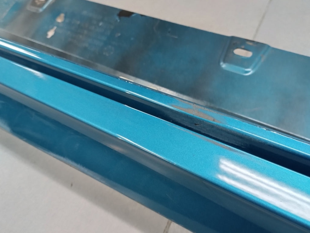 Lajsna praga desni BMW 2 F44 M paket 19-