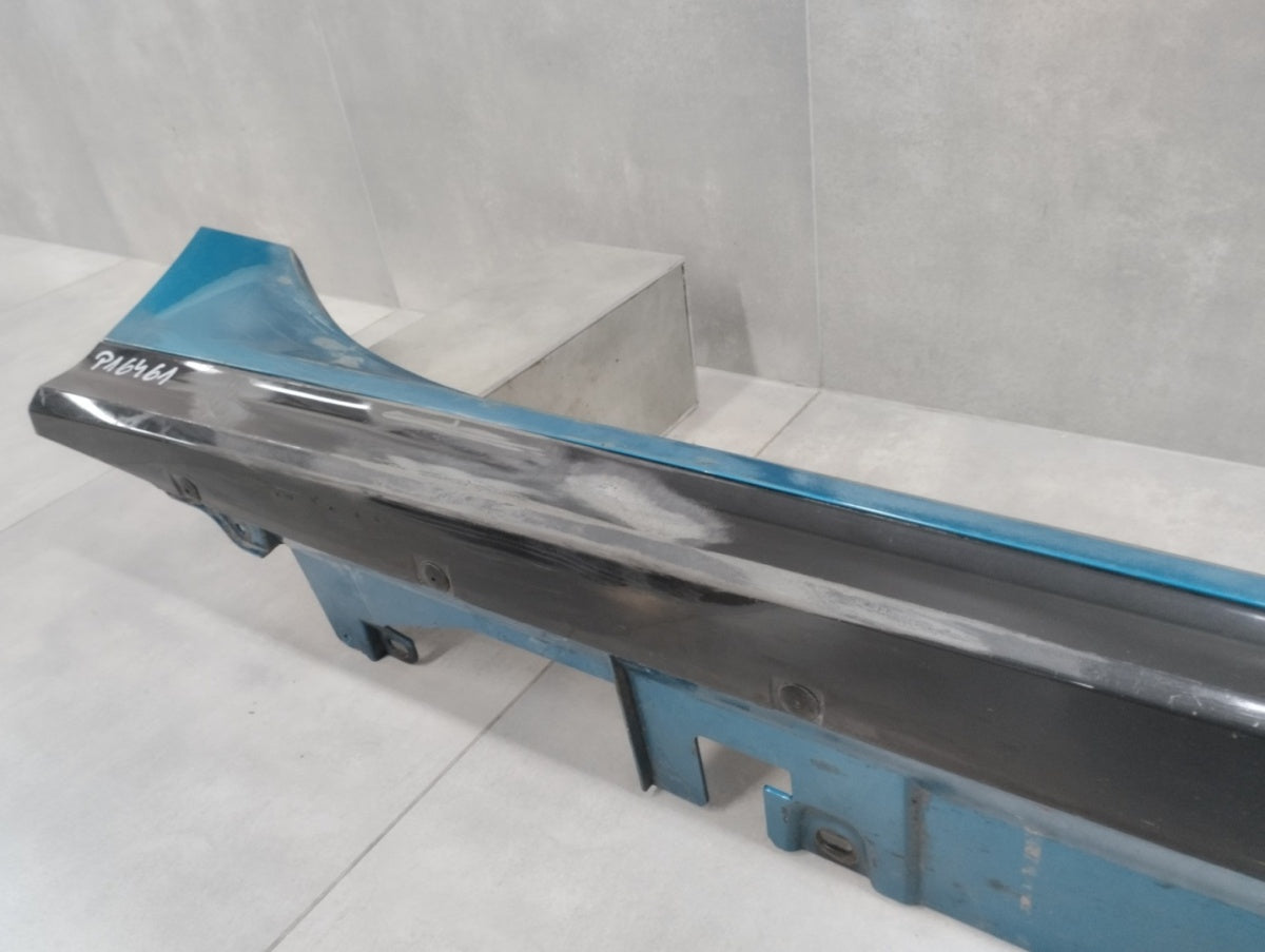 Lajsna praga desni BMW 2 F44 M paket 19-