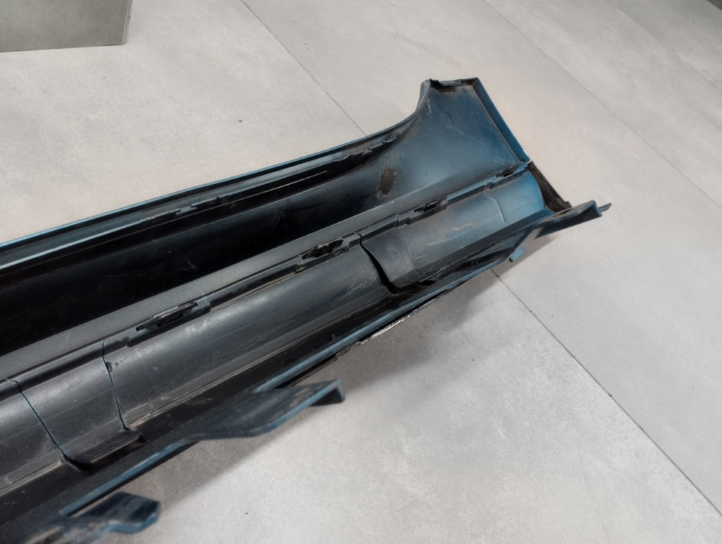 Lajsna praga desni BMW 2 F44 M paket 19-