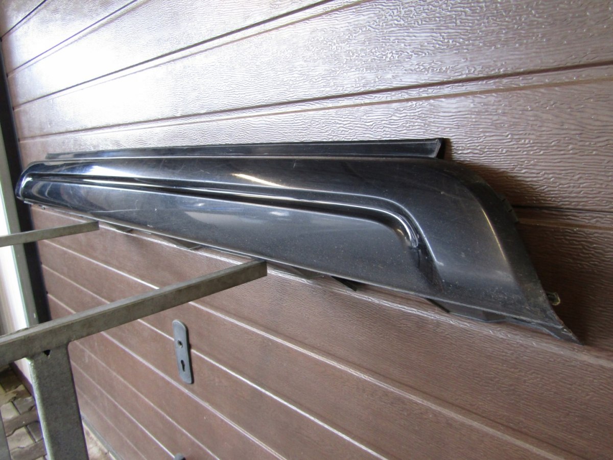 Lajsna praga desna BMW X3 E83 M-paket desna