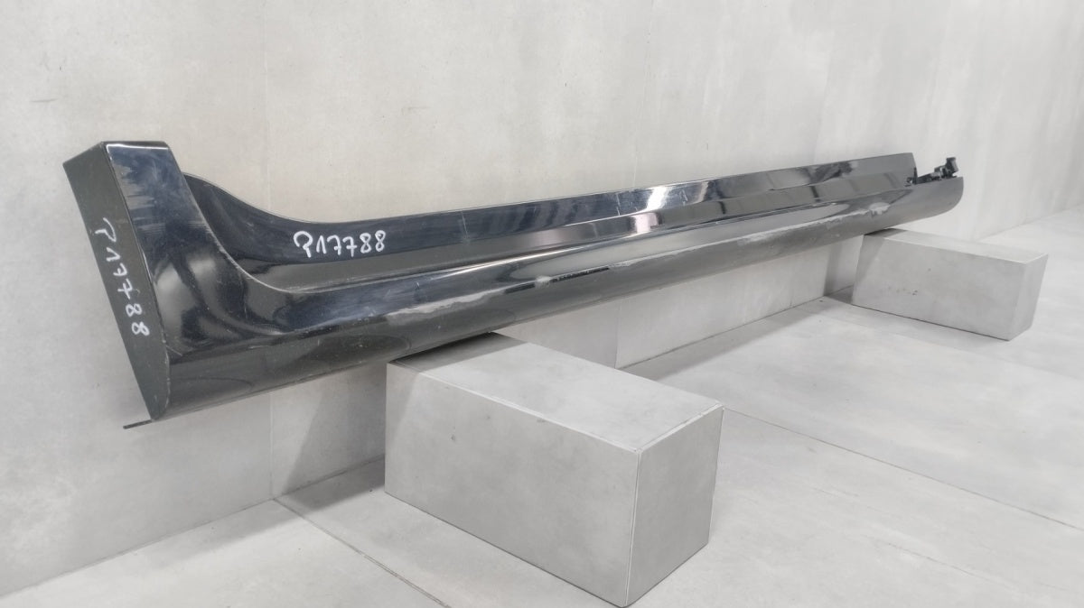 Lajsna praga desni BMW X3 F25 X4 F26 M paket 10-17