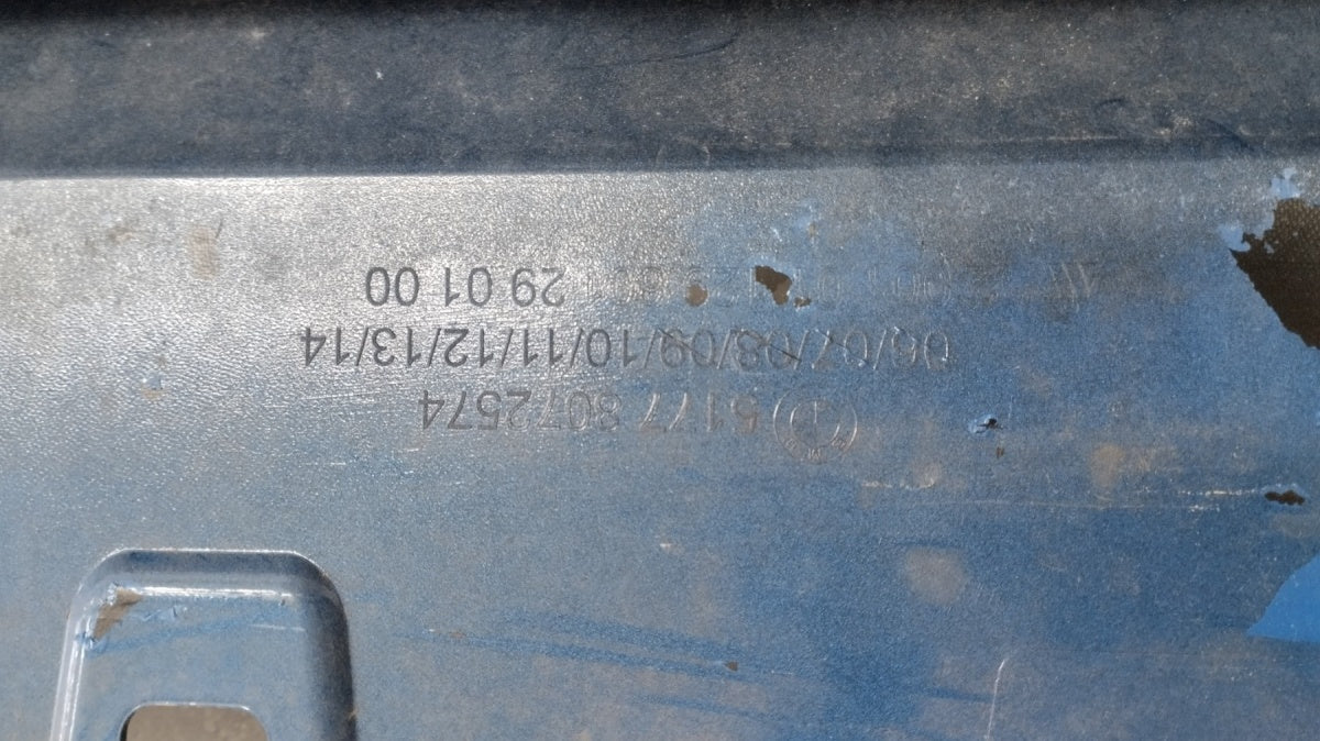 Lajsna praga desni BMW 1 F40 M paket 19-