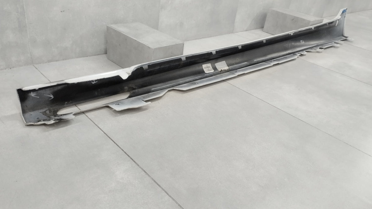Lajsna praga desna BMW 3 G20 G21 M paket 18-