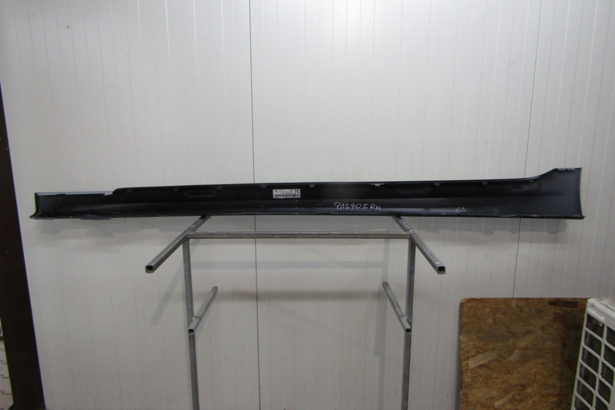 Lajsna praga desni BMW 3 G20 G21 M paket 18-