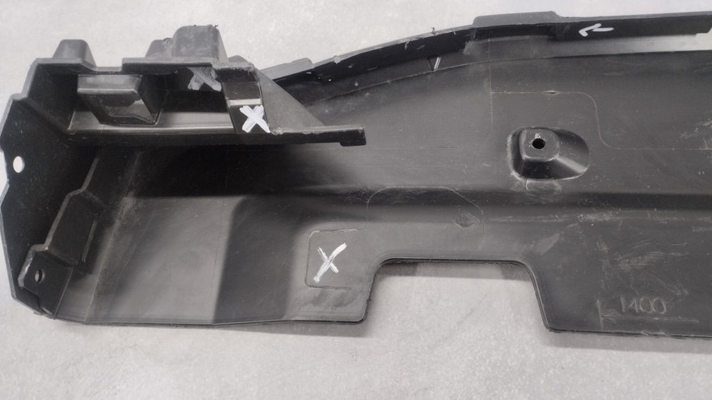 Lajsna praga desni Volvo XC40 XC 40 17- stopień dół