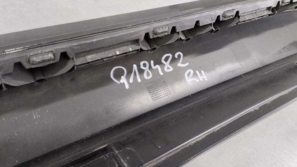 Lajsna praga desni Audi A5 8W8 S-Line 19 Lift-