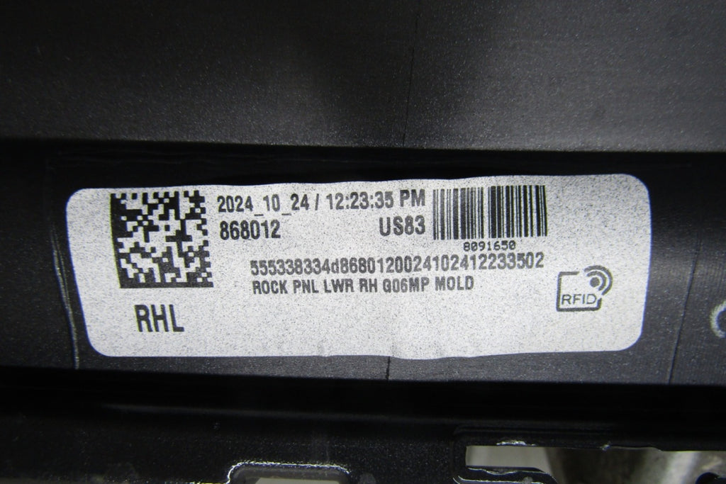Lajsna praga desni BMW X6 G06 M paket 19- próg