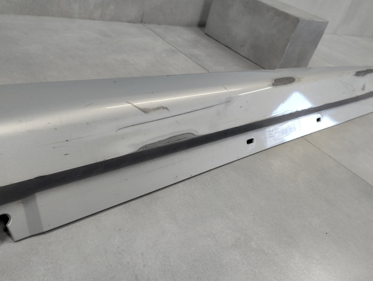 Lajsna praga desni BMW 7 G11 15-22 M paket krótki