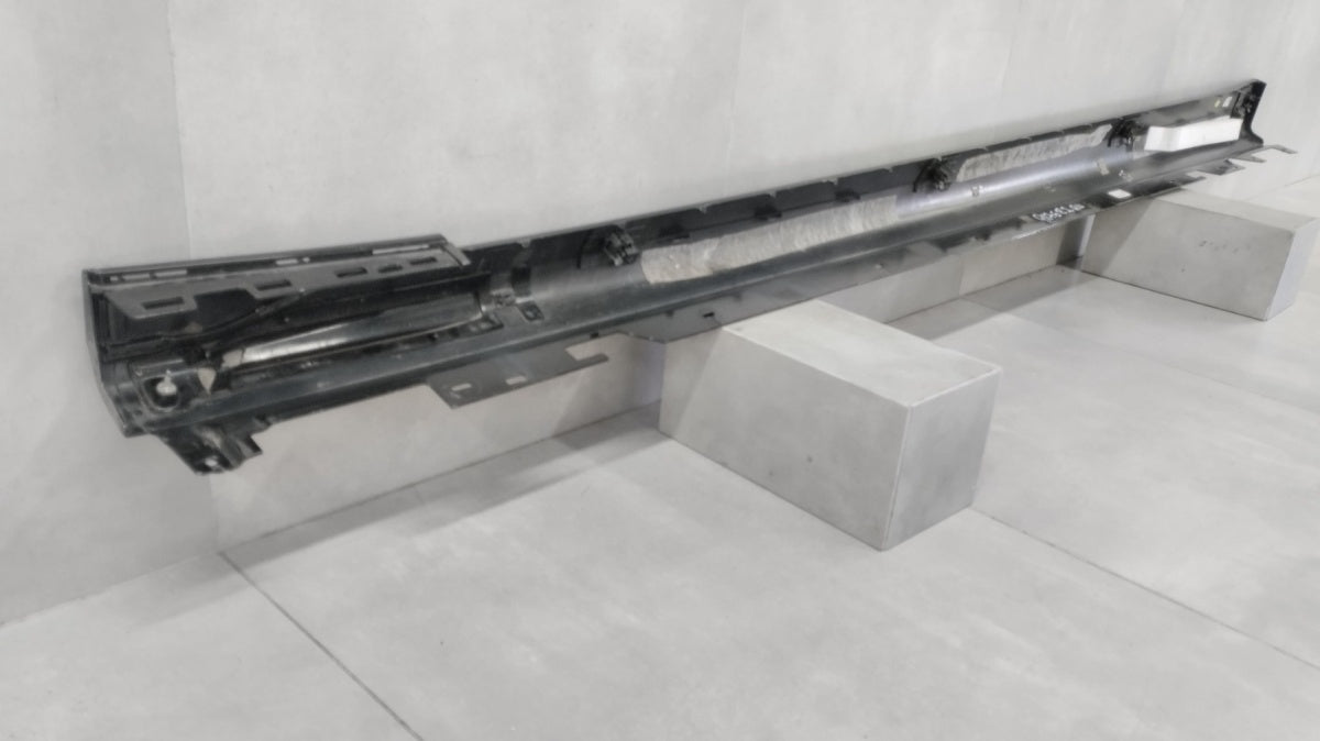 Lajsna praga desni BMW 7 G70 Hybryda 22- 51778081560