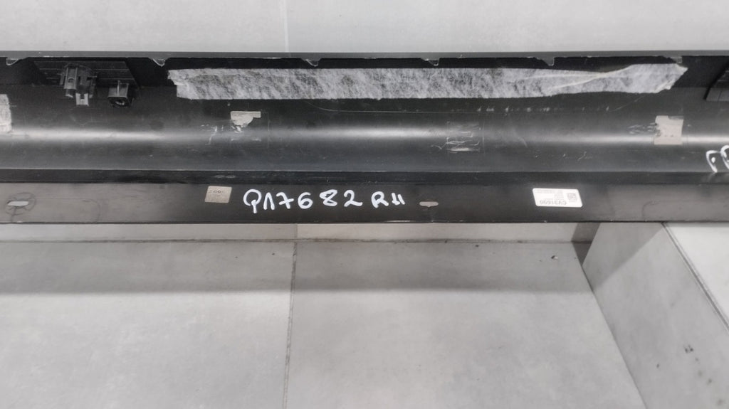 Lajsna praga desni BMW 7 G70 Hybryda 22- 51778081560