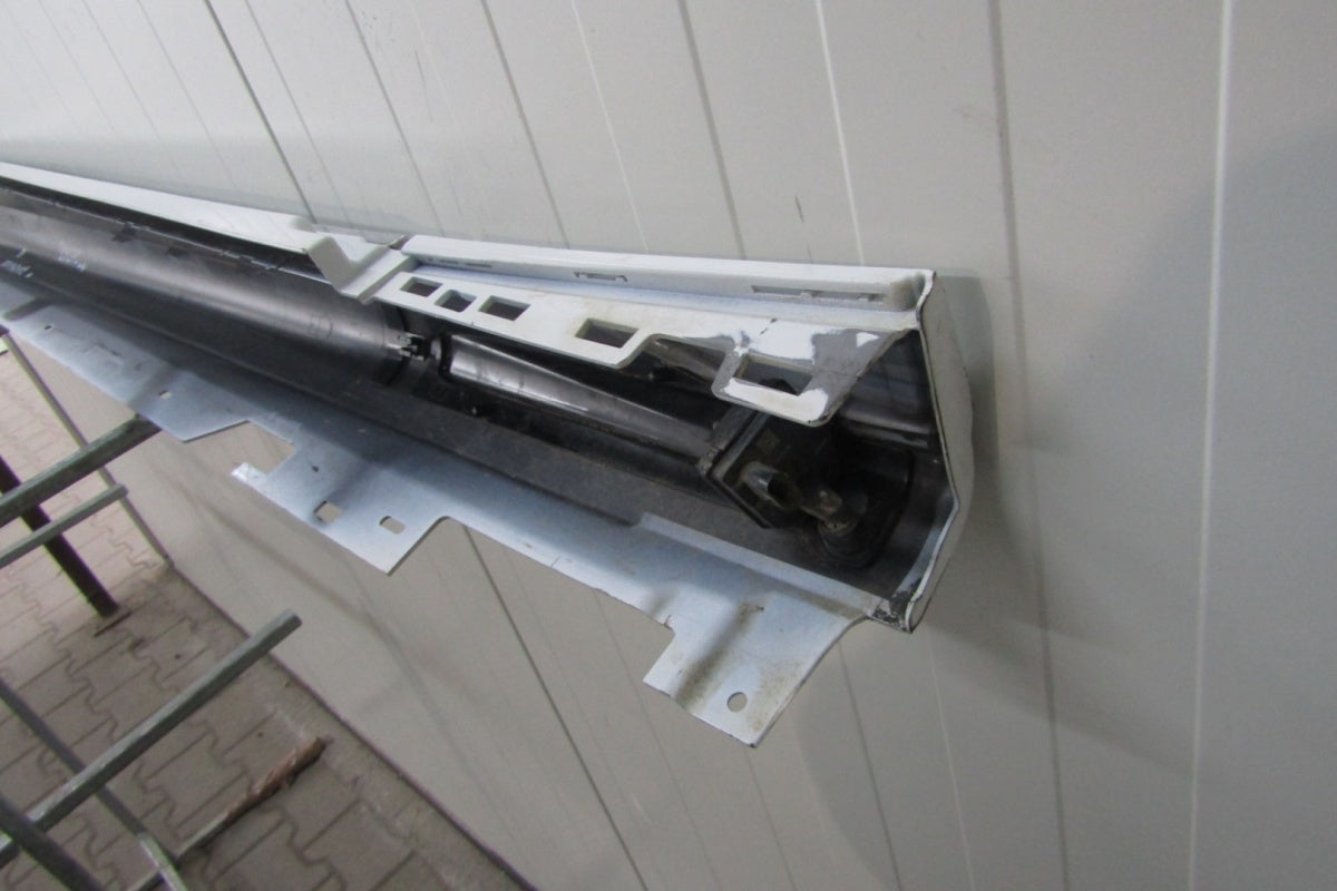 Lajsna praga lijeva BMW 7 G70 Diesel Hybryda 22-