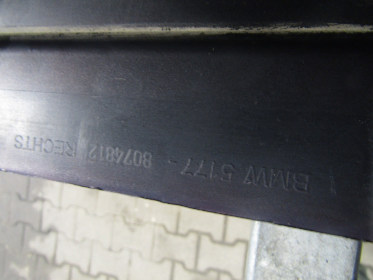 Lajsna praga desna BMW 8 G14 G15 M paket 18-