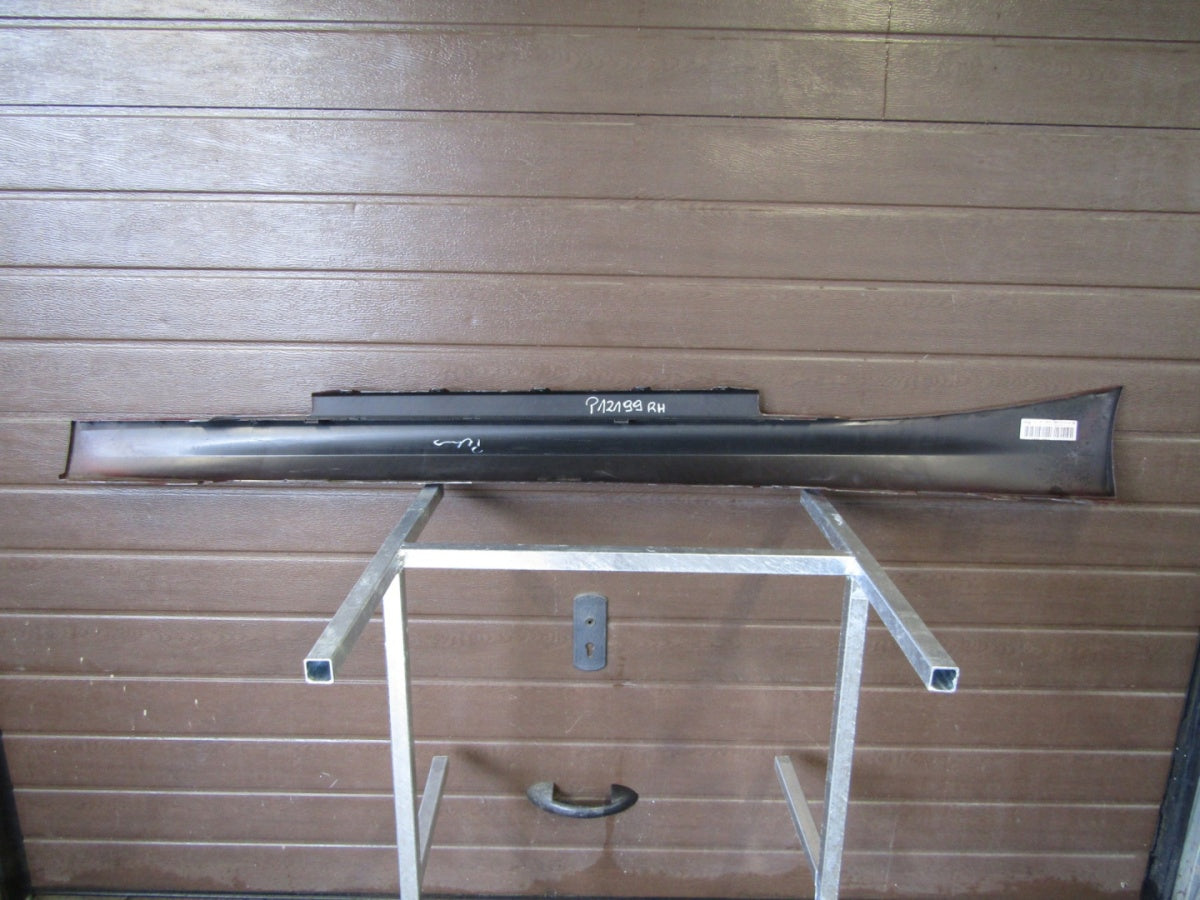 Lajsna praga desna BMW F21 F22 F23 M-paket -21