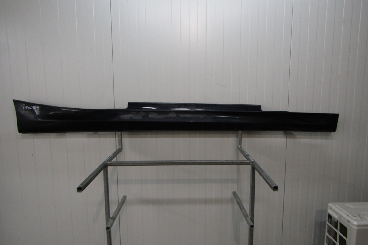 Lajsna praga desna BMW F21 F22 F23 M-paket -21