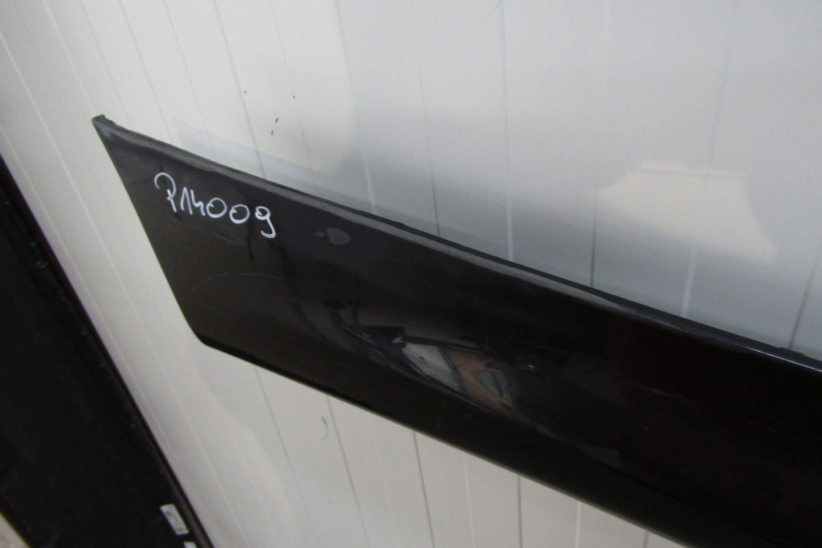 Lajsna praga desna BMW F21 F22 F23 M-paket -21