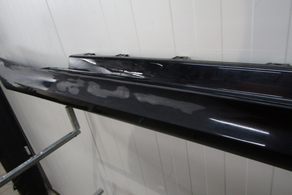 Lajsna praga desna BMW F21 F22 F23 M-paket -21