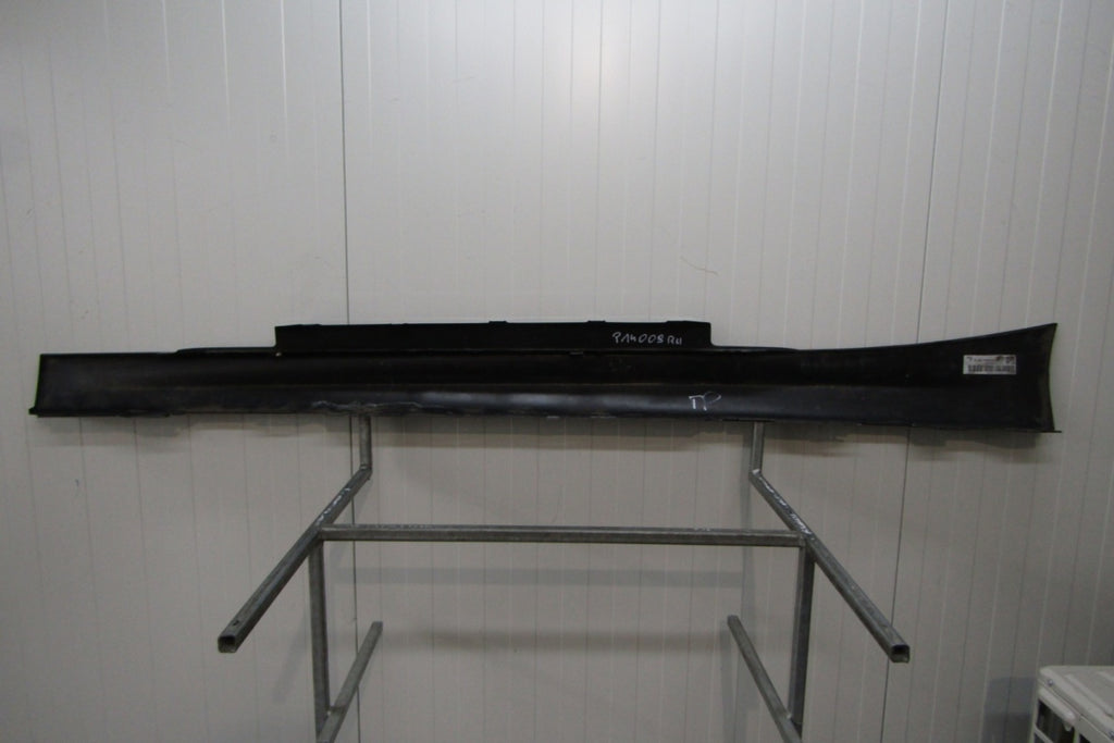 Lajsna praga desna BMW F21 F22 F23 M-paket -21